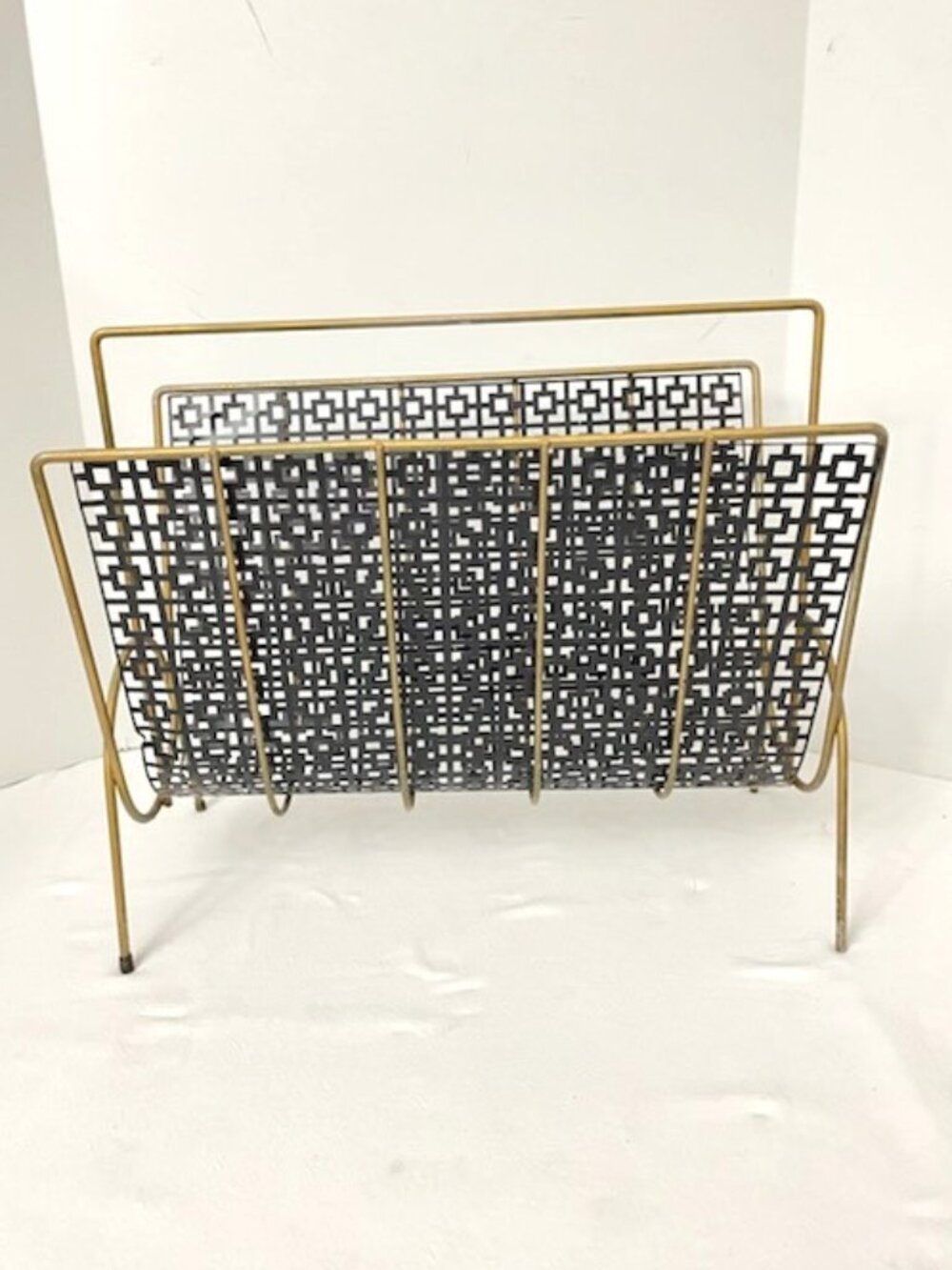 Vintage Mid Century Modern Magazine Rack Metal Matte‎ Black Mesh & Brass Toned